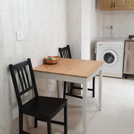 Apartment For 6 People. Valencia Exteriör bild